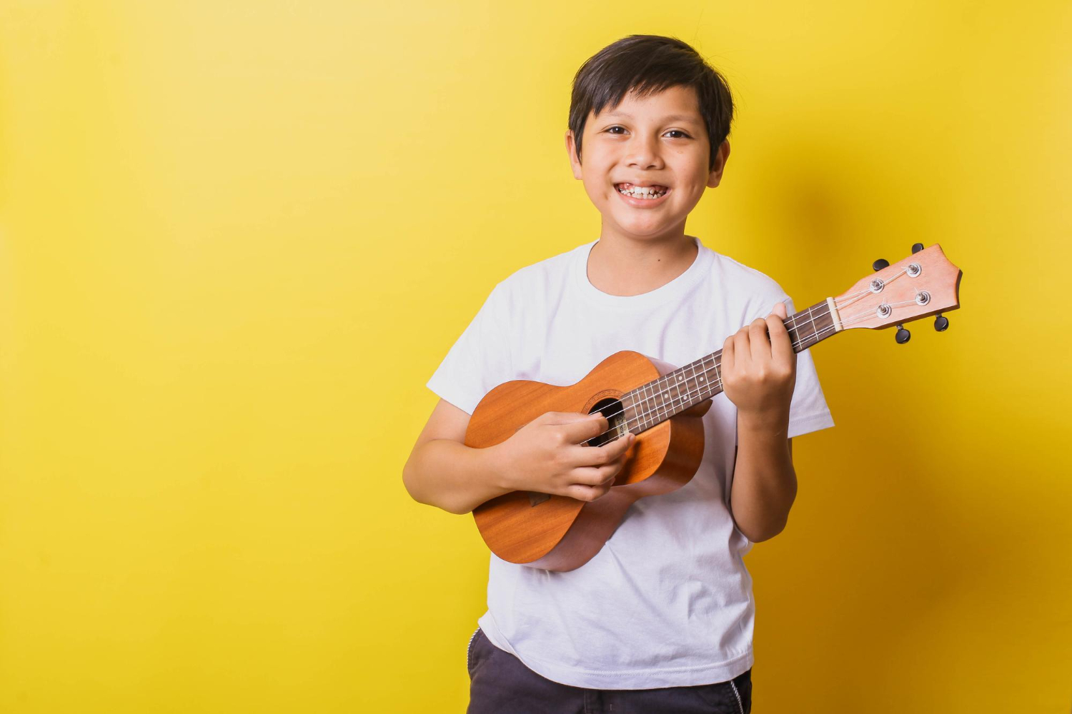 Guitar & Ukulele